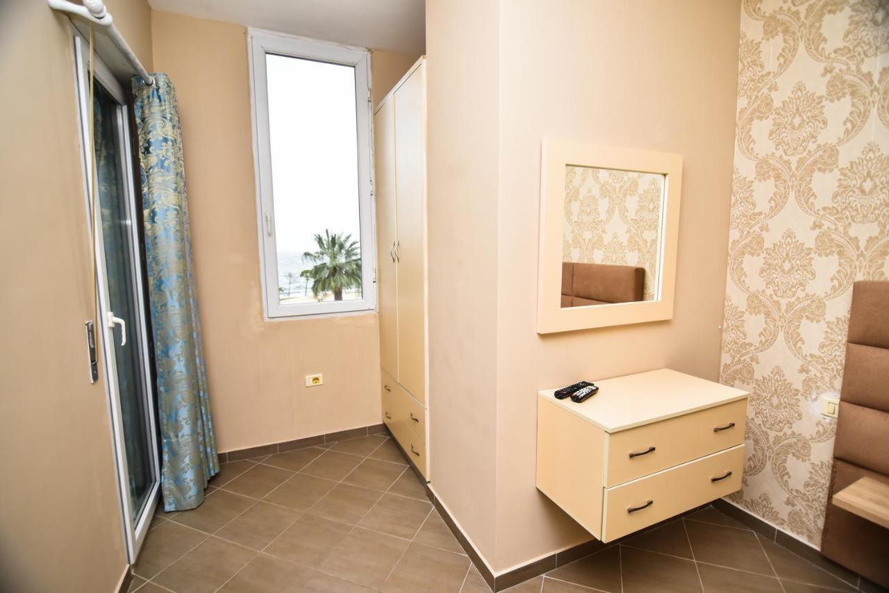 Seaview Apartment Вльора Екстер'єр фото